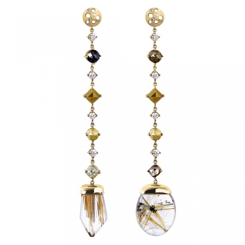 Background Cleaning Earring